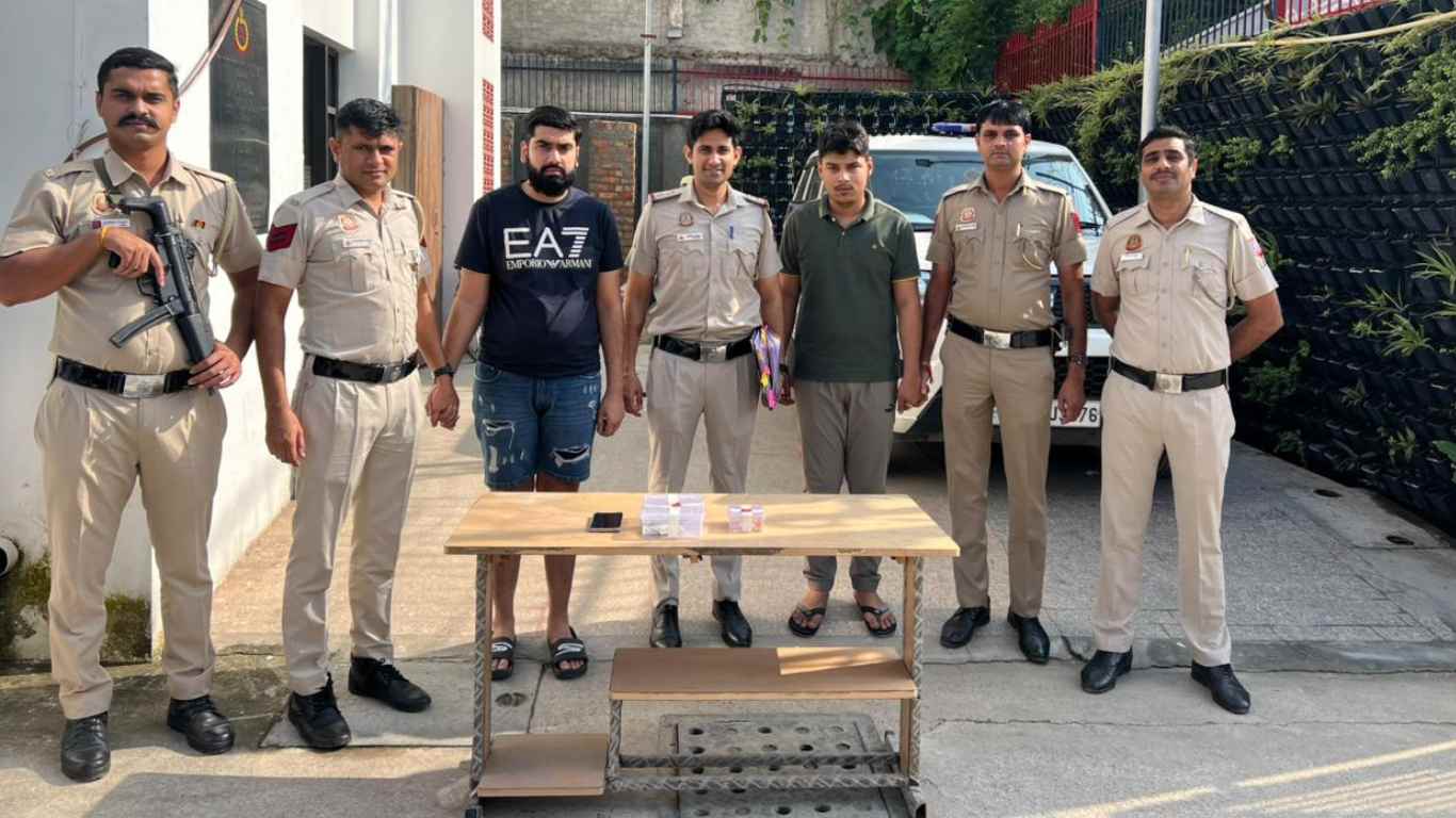 24 घंटे में समयपुर बादली खुला मिर्ची स्प्रे लूट का रहस्य: दिल्ली पुलिस ने 3 आरोपी गिरफ्तार किए