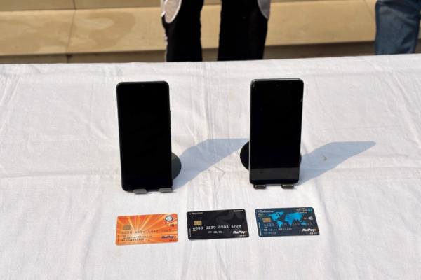 दिल्ली इंस्टाग्राम आईफोन स्कैम पुलिस ने हरियाणा के 'ठगों के गांव' से दबोचा मास्टरमाइंड