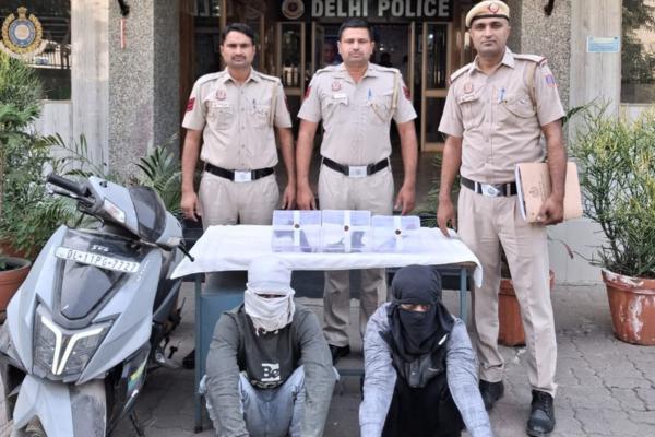 DELHI ALERT: सावधान! 16 साल के लड़के भी बन रहे अपराधी, चाकू-पिस्टल के साथ गिरफ्तार