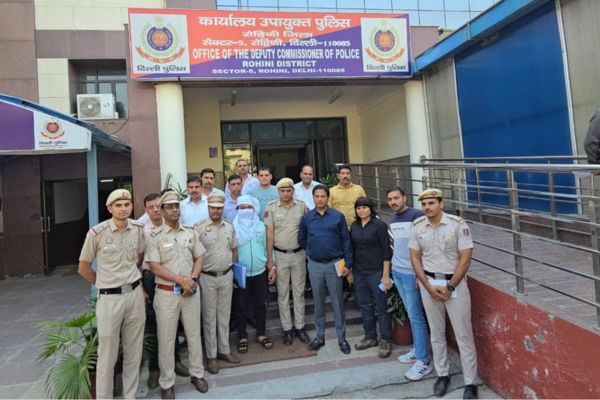 Begumpur Murder Case: दिल्ली पुलिस का बड़ा खुलासा, 1 शातिर हत्यारा गिरफ्तार, कुछ ही दिनों में सुलझाई गुत्थी।