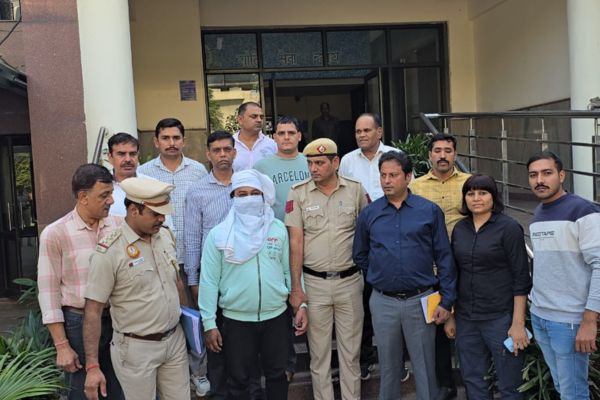 Begumpur Murder Case: दिल्ली पुलिस का बड़ा खुलासा, 1 शातिर हत्यारा गिरफ्तार, कुछ ही दिनों में सुलझाई गुत्थी।