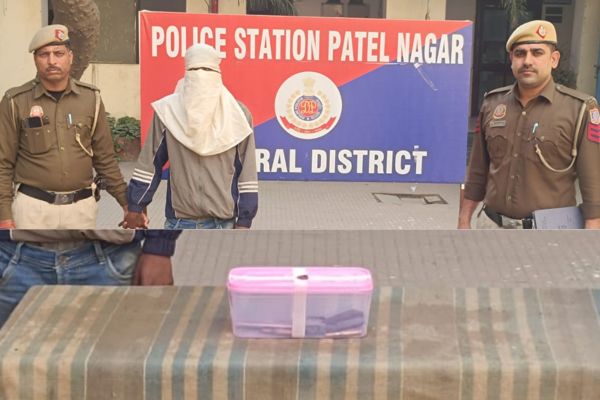 खतरनाक अपराधी PATEL NAGAR पुलिस ने शदीपुर फ्लाईओवर से दबोचा, देशी कट्टा बरामद