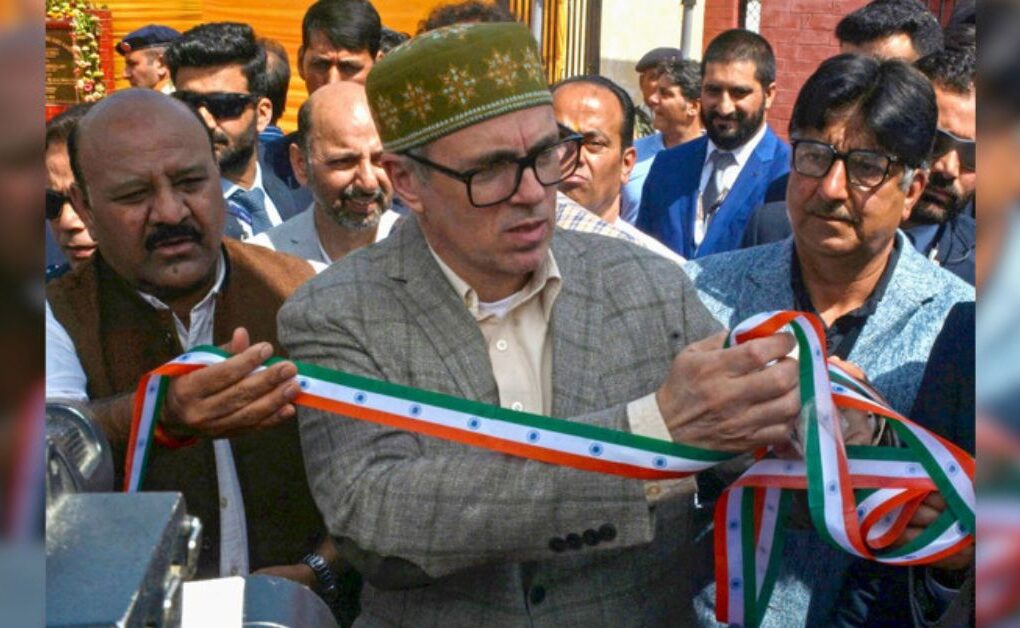 Omar Abdullah Kashmir Ribbon Controversy